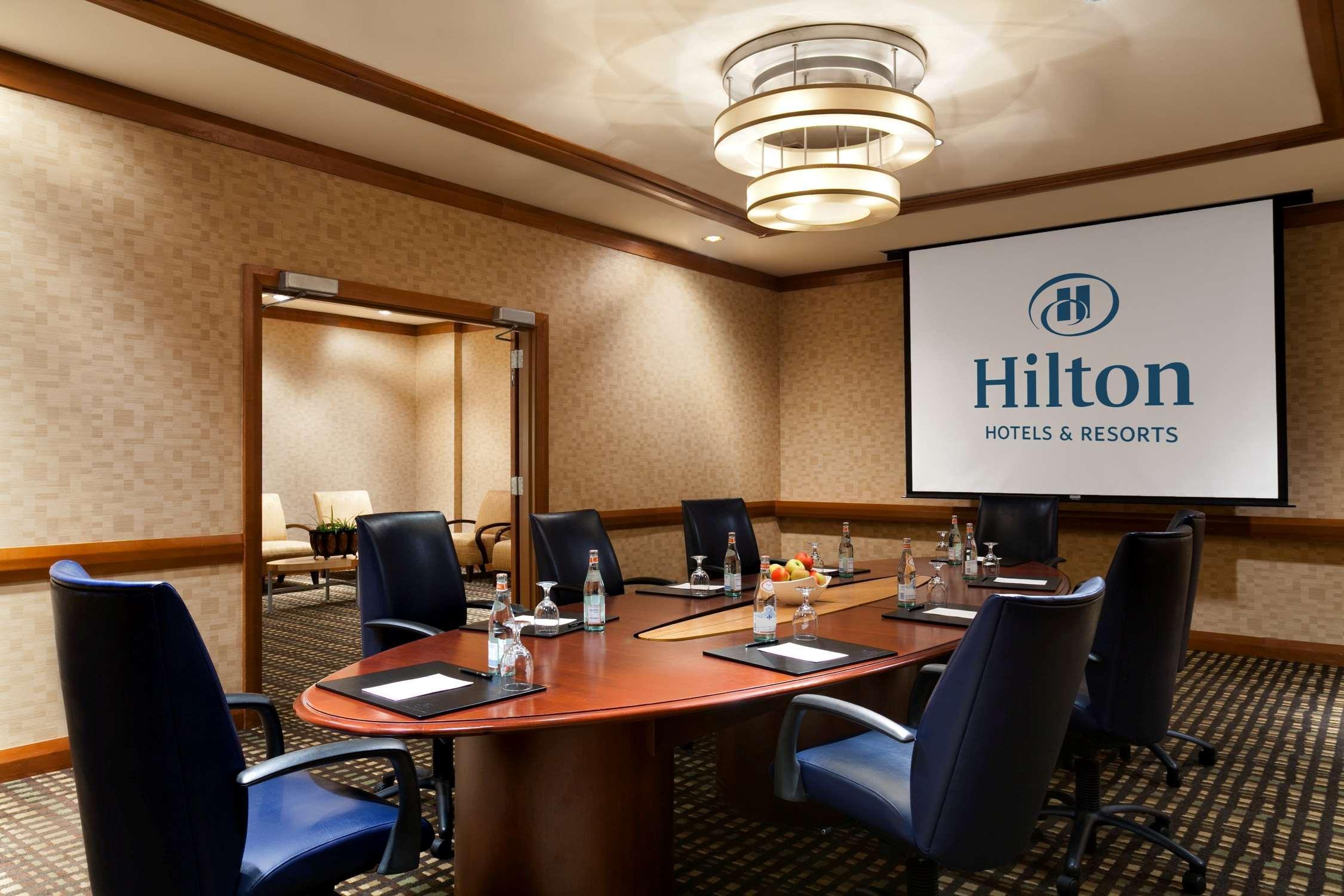 Отель Hilton Мемфис Экстерьер фото